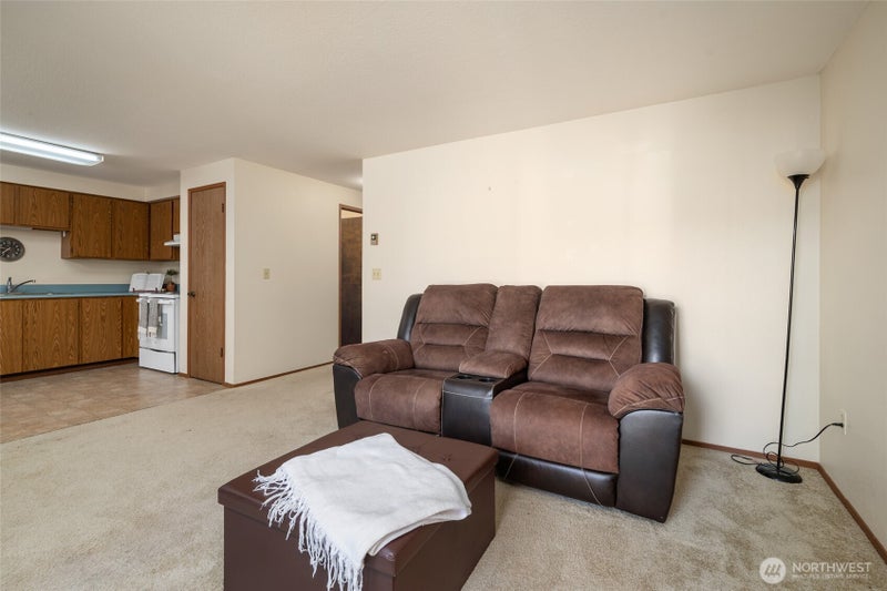 325 NE Kettle Street 105
