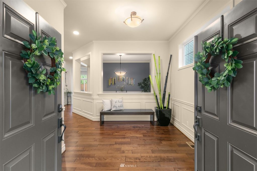 Photo of 1881 271st Avenue SE, Sammamish, WA 98075 (MLS # 1932088)