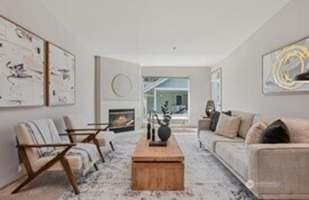 Photo of 12323 NE 97th Street #Q, Kirkland, WA 98033 (MLS # 2503892)