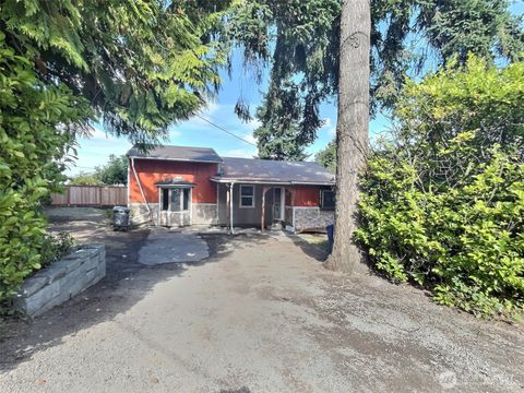 Photo of 2604 S 122nd Street, Seattle, WA 98168 (MLS # 2440740)