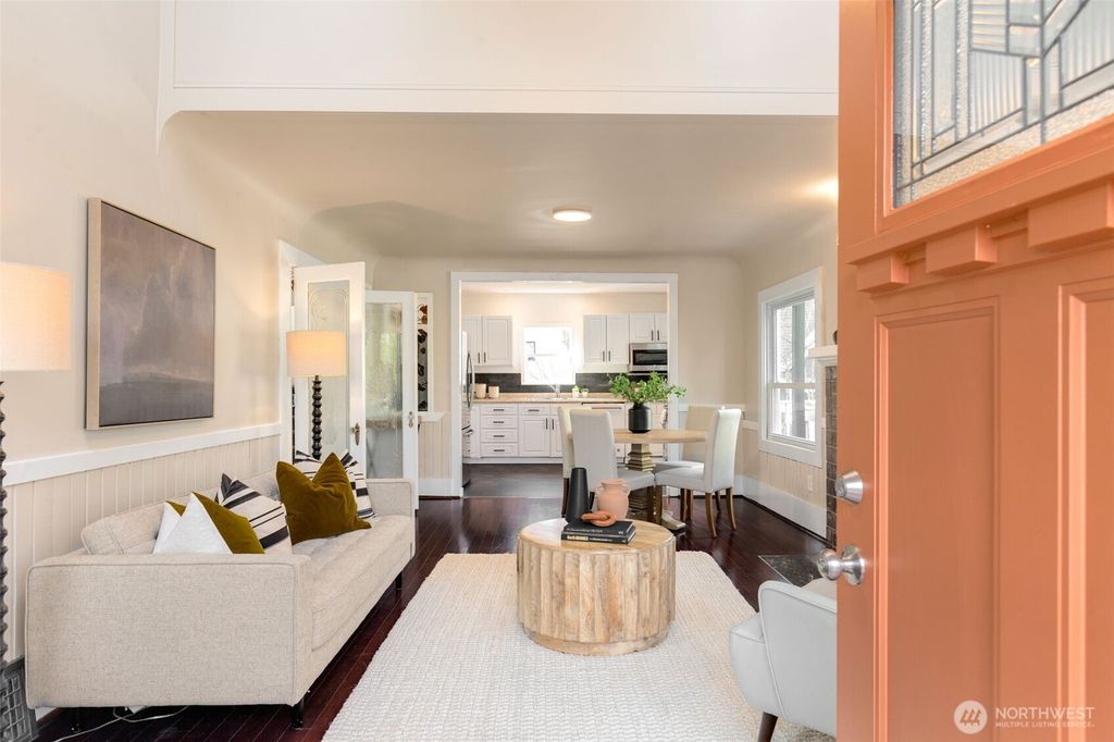 Photo of 6545 Sunnyside Avenue N, Seattle, WA 98103 (MLS # 2346686)