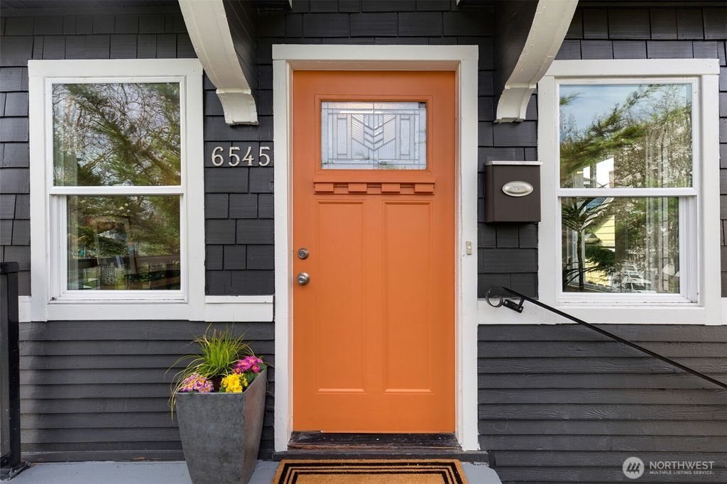 Photo of 6545 Sunnyside Avenue N, Seattle, WA 98103 (MLS # 2346686)