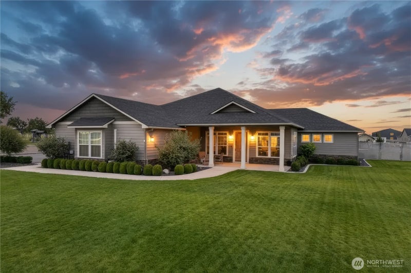 2477 Hanson Loop