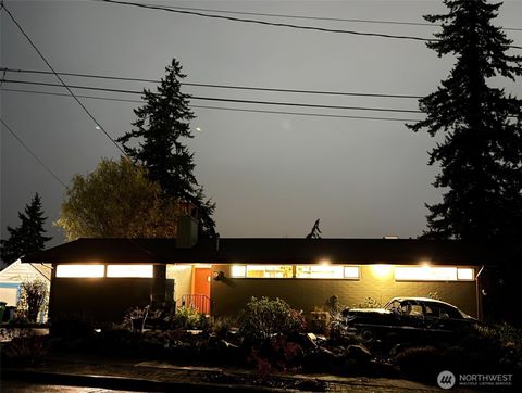 Photo of 1015 S 9th Street, Mount Vernon, WA 98274 (MLS # 2448805)