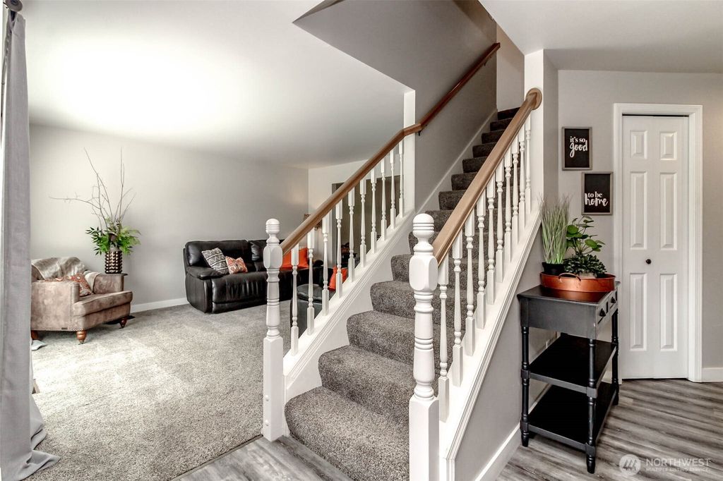 Photo of 11608 SE 228th Place, Kent, WA 98031 (MLS # 2384905)