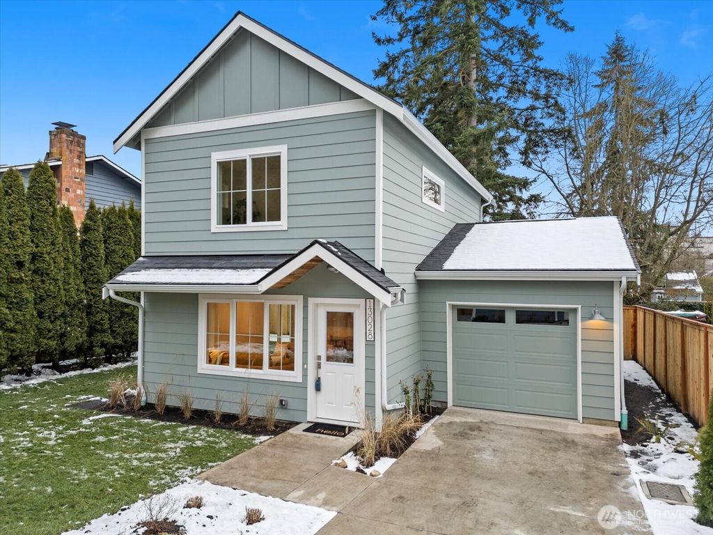 Photo of 13028 30th Avenue NE, Seattle, WA 98125 (MLS # 2336195)