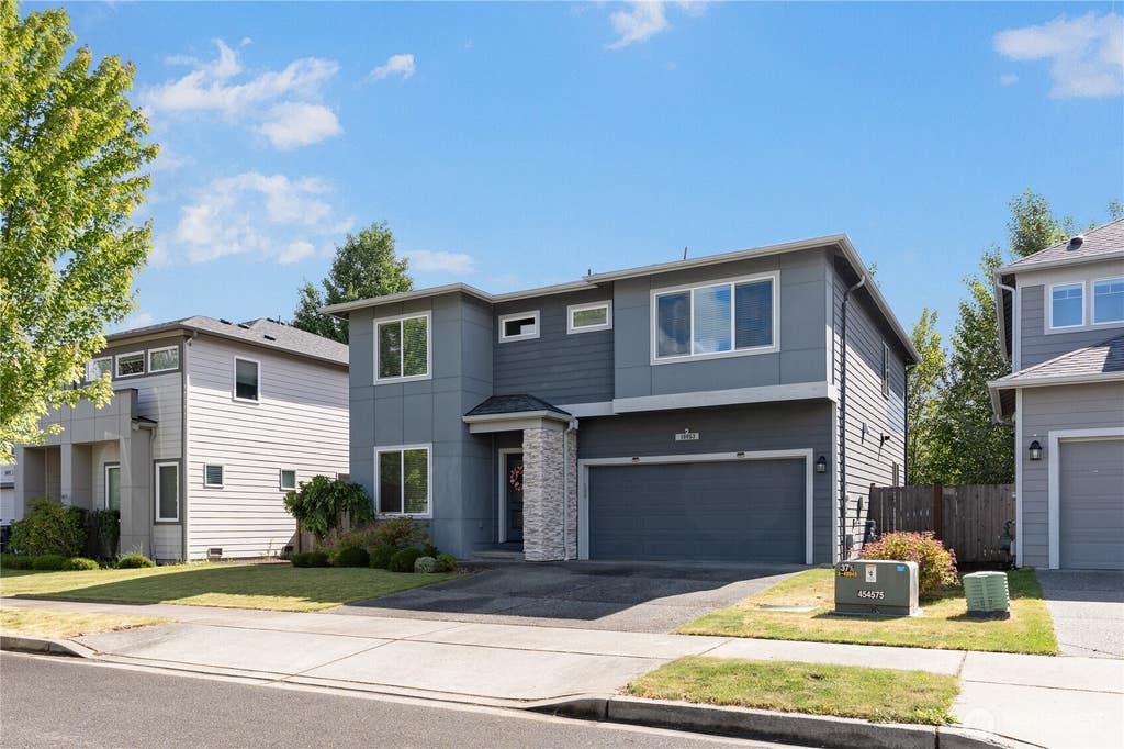 Photo of 10053 56th Avenue NE, Marysville, WA 98270 (MLS # 2558755)