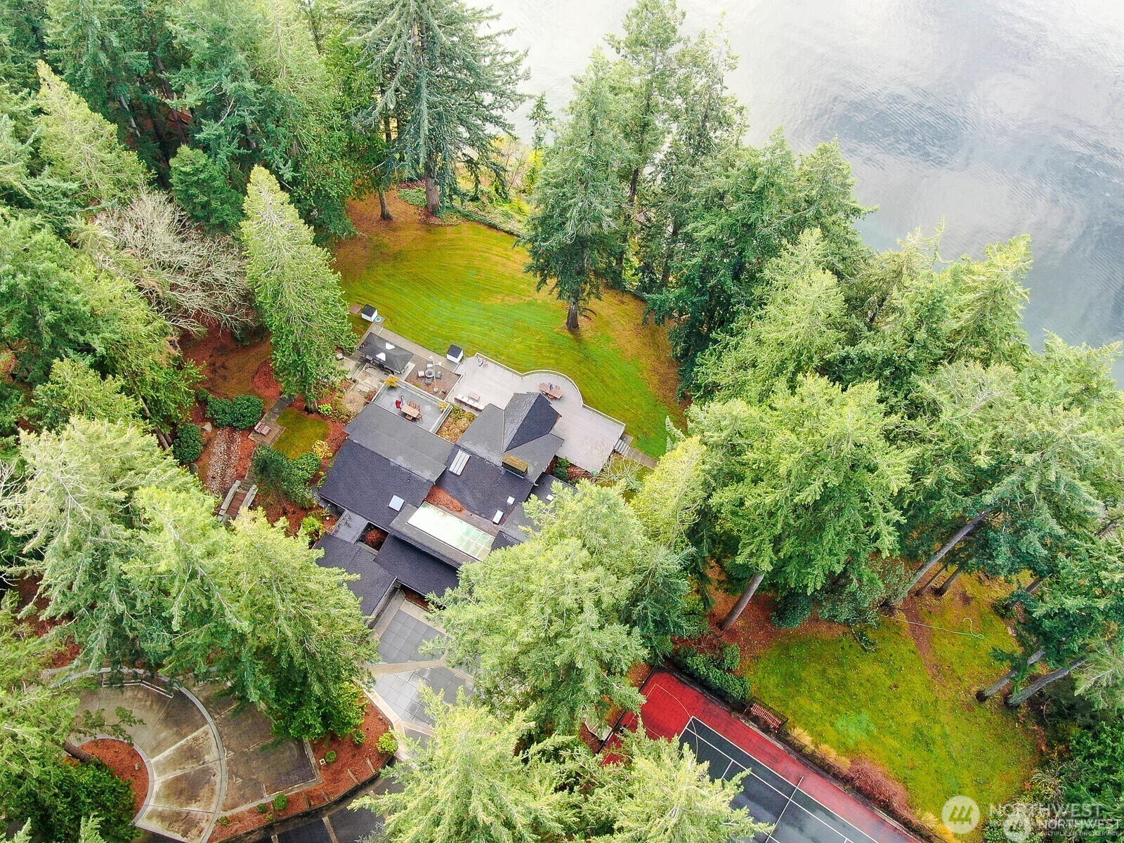 1865 Crestwood Cove Court