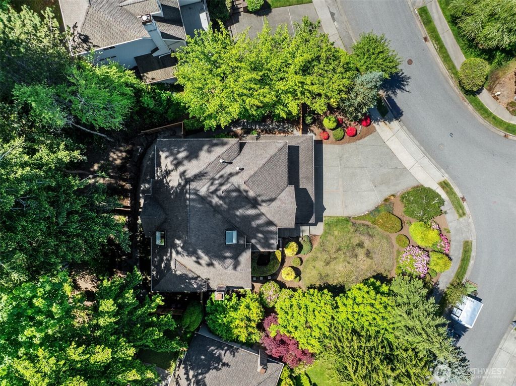 Photo of 5628 168th Avenue SE, Bellevue, WA 98006 (MLS # 2385529)