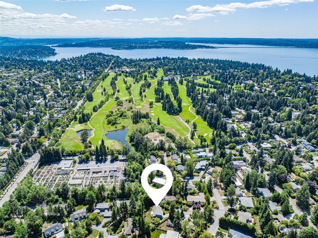 Photo of 8265 NE 26th Street, Medina, WA 98039 (MLS # 2135112)