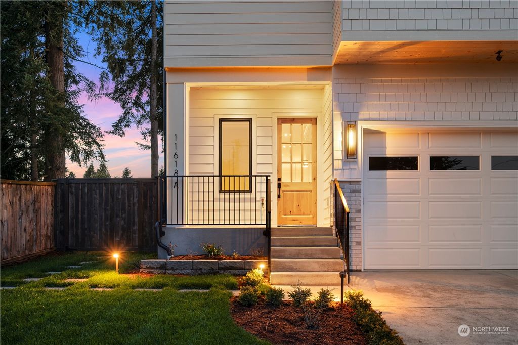 Photo of 11618 SE 35th Avenue #A, Everett, WA 98208 (MLS # 2204929)