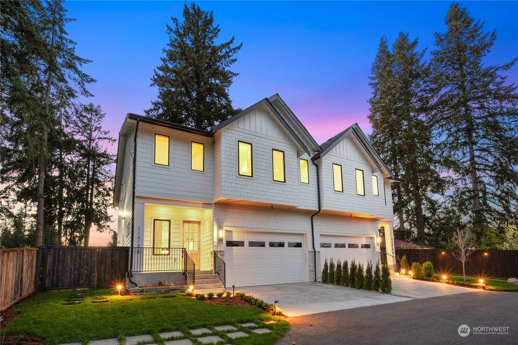 Photo of 11618 SE 35th Avenue #A, Everett, WA 98208 (MLS # 2204929)