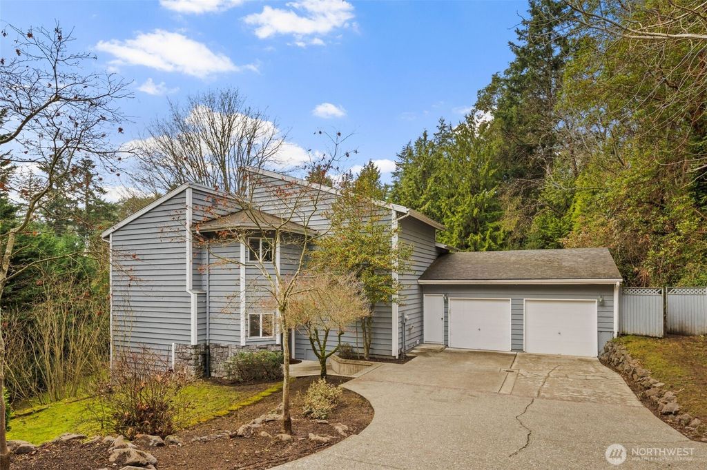 Photo of 2613 124th Place NE, Bellevue, WA 98005 (MLS # 2363831)