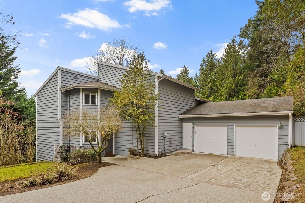 Photo of 2613 124th Place NE, Bellevue, WA 98005 (MLS # 2363831)