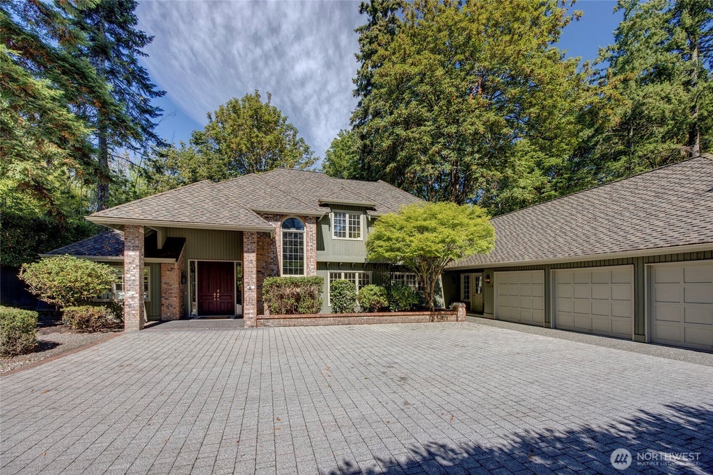Photo of 8140 Evergreen Lane, Mercer Island, WA 98040 (MLS # 2579580)