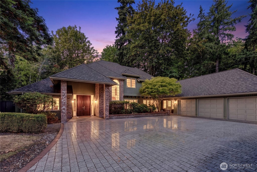 Photo of 8140 Evergreen Lane, Mercer Island, WA 98040 (MLS # 2579580)