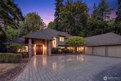 Photo of 8140 Evergreen Lane, Mercer Island, WA 98040 (MLS # 2579580)