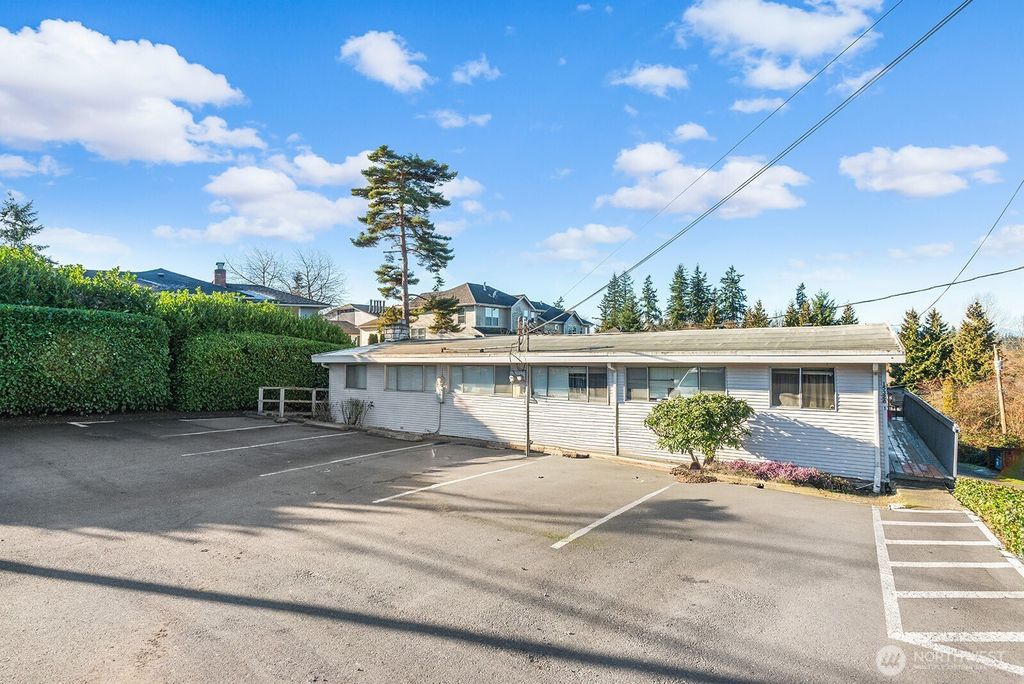 Photo of 15328 40th Avenue W, Lynnwood, WA 98087 (MLS # 2476109)