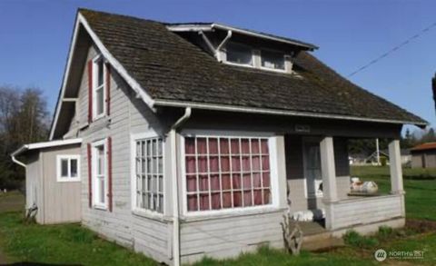 Photo of 1024 State Route 6, Raymond, WA 98577 (MLS # 2377423)