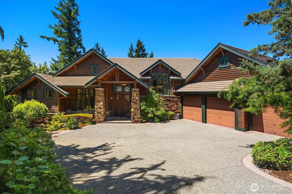 Photo of 6563 170th Place SE, Bellevue, WA 98006 (MLS # 2560087)