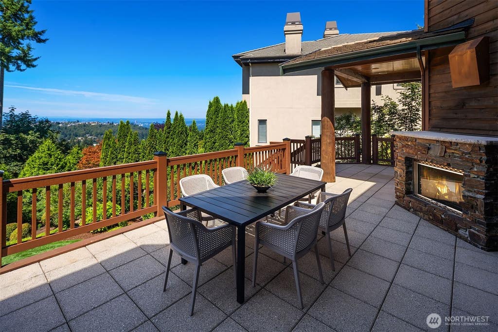 Photo of 6563 170th Place SE, Bellevue, WA 98006 (MLS # 2560087)