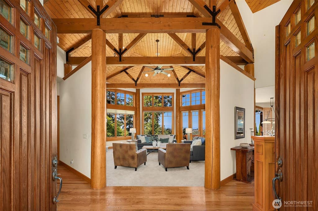 Photo of 6563 170th Place SE, Bellevue, WA 98006 (MLS # 2560087)
