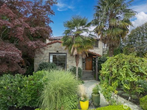 4315 52nd Avenue NE Seattle WA 98105