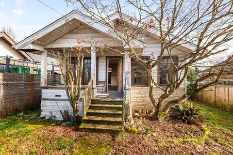 Photo of 9004 12th Avenue SW, Seattle, WA 98106 (MLS # 2478493)