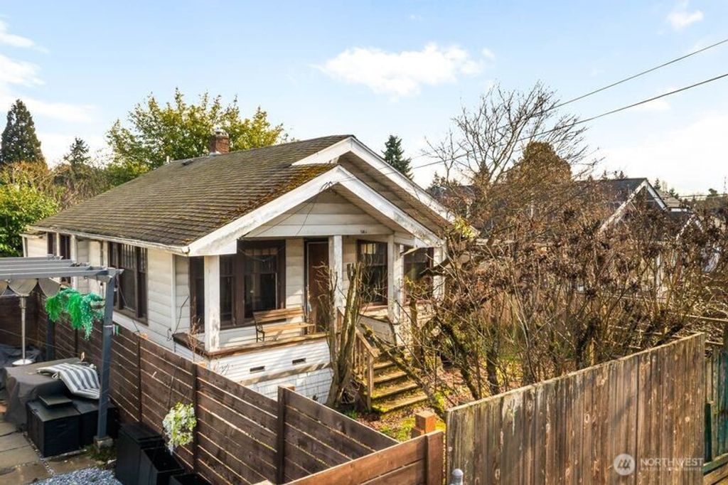 Photo of 9004 12th Avenue SW, Seattle, WA 98106 (MLS # 2478493)