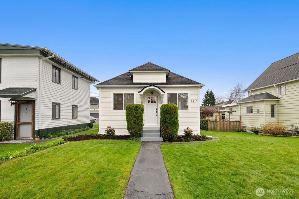 Photo of 1913 Colby Avenue, Everett, WA 98201 (MLS # 2345663)