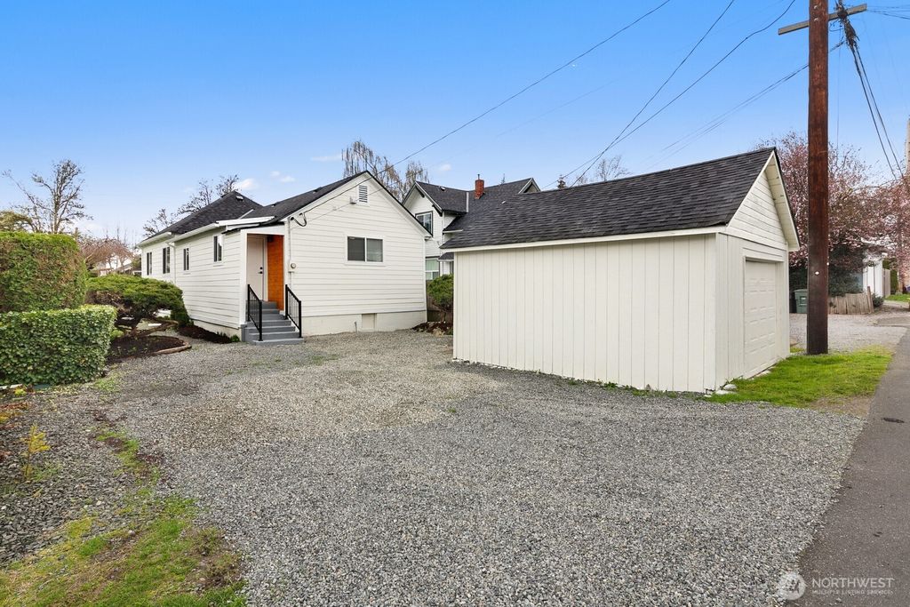 Photo of 1913 Colby Avenue, Everett, WA 98201 (MLS # 2345663)