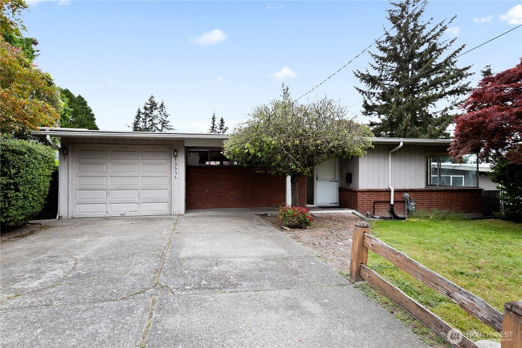 Photo of 3536 NE 94th Street, Seattle, WA 98115 (MLS # 2530329)