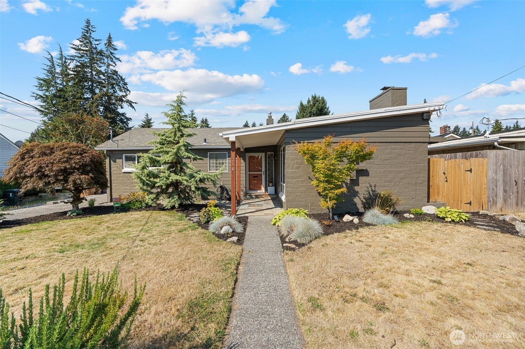 Photo of 1214 N Monroe Street, Tacoma, WA 98406 (MLS # 2572264)