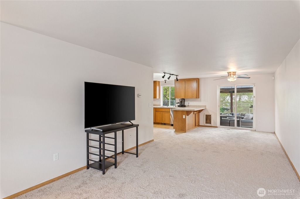 Photo of 4916 204th Street Ct E, Spanaway, WA 98387 (MLS # 2513320)