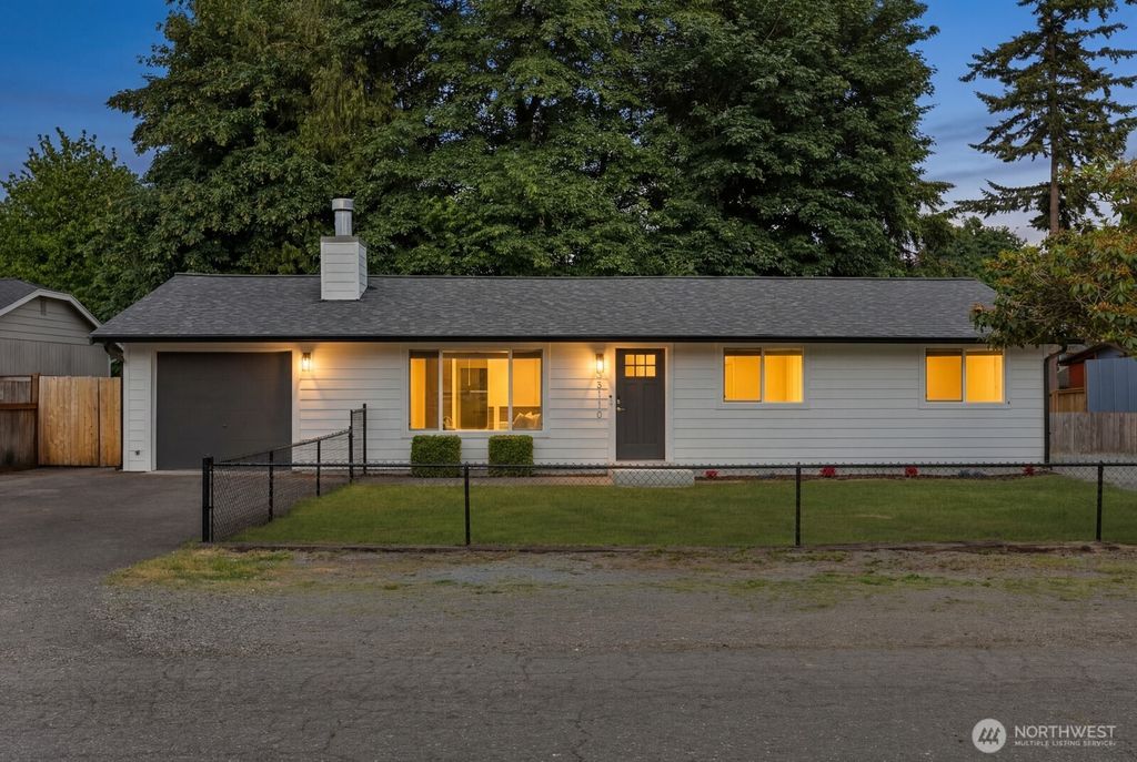 Photo of 35110 55TH Avenue S, Auburn, WA 98001 (MLS # 2532190)