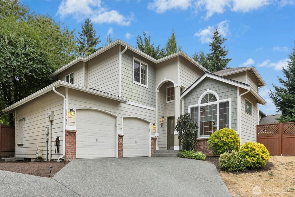 Photo of 13276 124th Court NE, Kirkland, WA 98034 (MLS # 2575069)