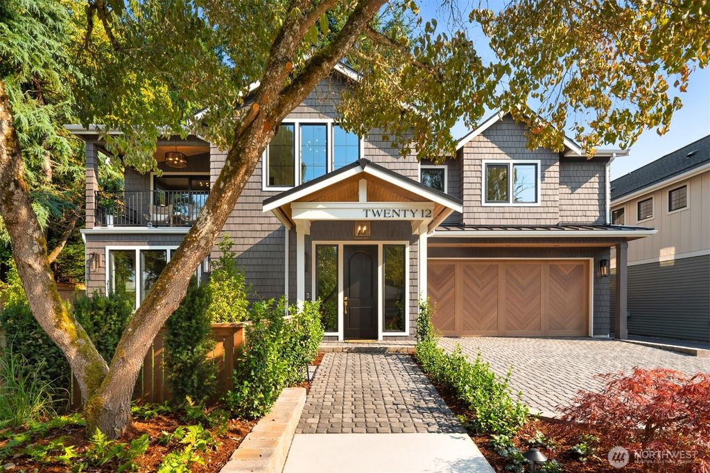 Photo of 2012 9th Street W, Kirkland, WA 98033 (MLS # 2428565)
