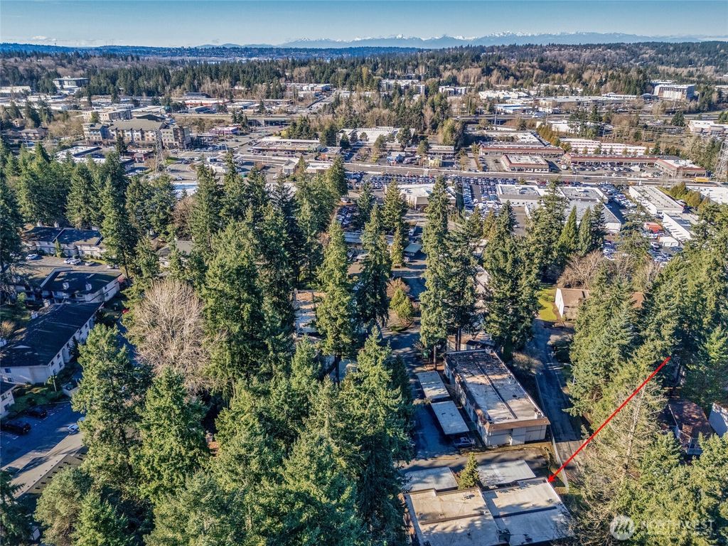 Photo of 12528 NE 117th Place #E1, Kirkland, WA 98034 (MLS # 2515407)