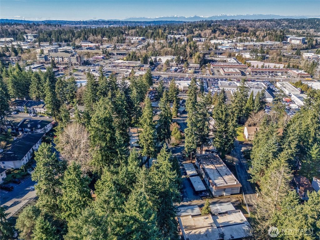 Photo of 12528 NE 117th Place #E1, Kirkland, WA 98034 (MLS # 2515407)