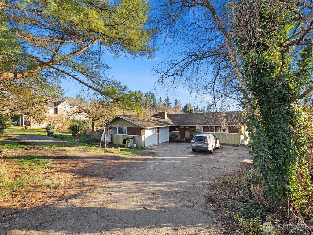 Photo of 7728 S Lake Stevens Road, Lake Stevens, WA 98258 (MLS # 2464023)