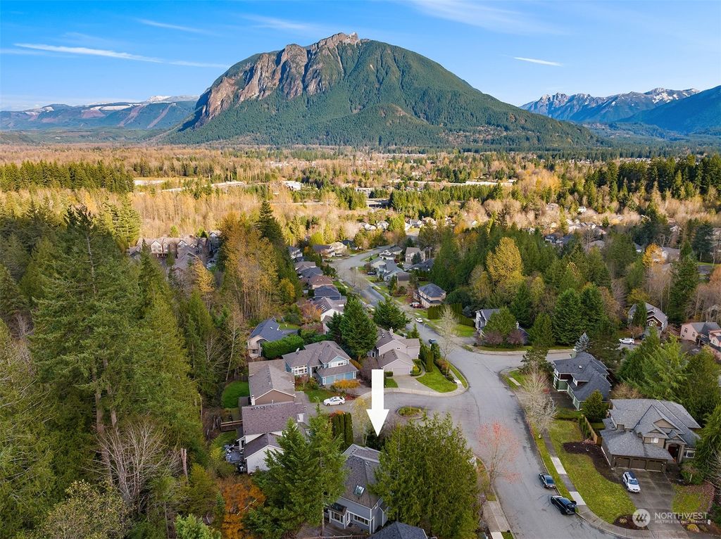 Photo of 1450 SW 10th Street, North Bend, WA 98045 (MLS # 2181319)