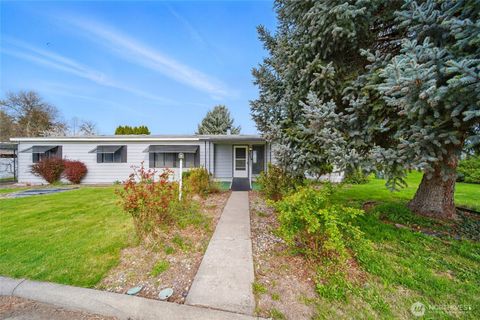 829 SE Mockingbird Drive, College Place, WA 99324 - MLS#: 2354697