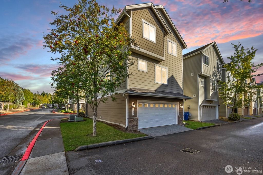 Photo of 10002 13th Avenue SE, Everett, WA 98208 (MLS # 2441155)