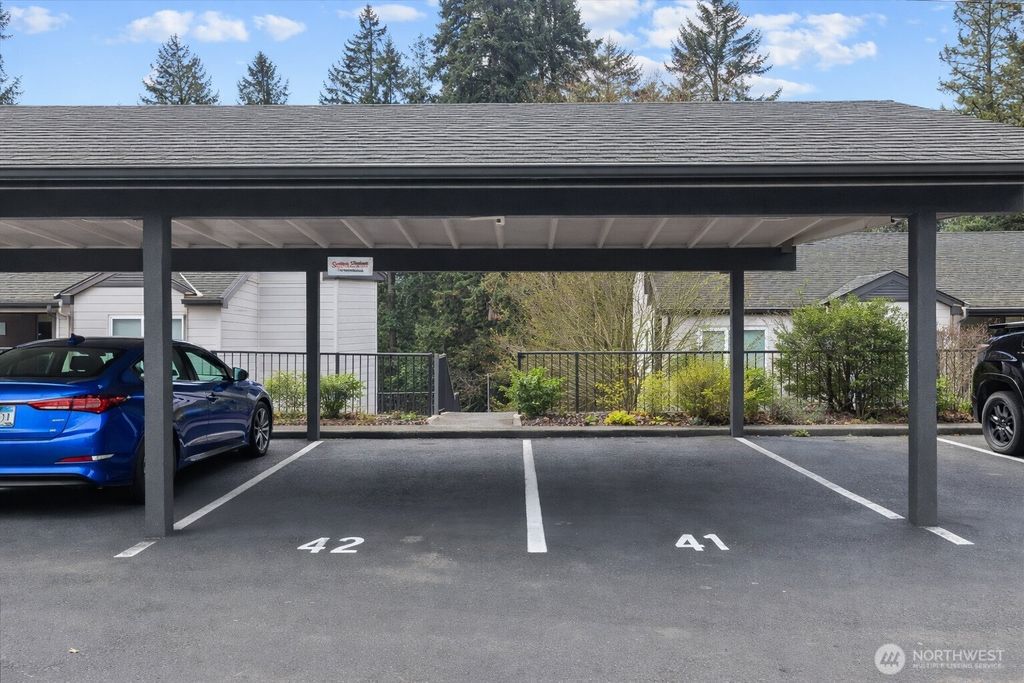 Photo of 31500 33rd Place SW #E201, Federal Way, WA 98023 (MLS # 2471439)