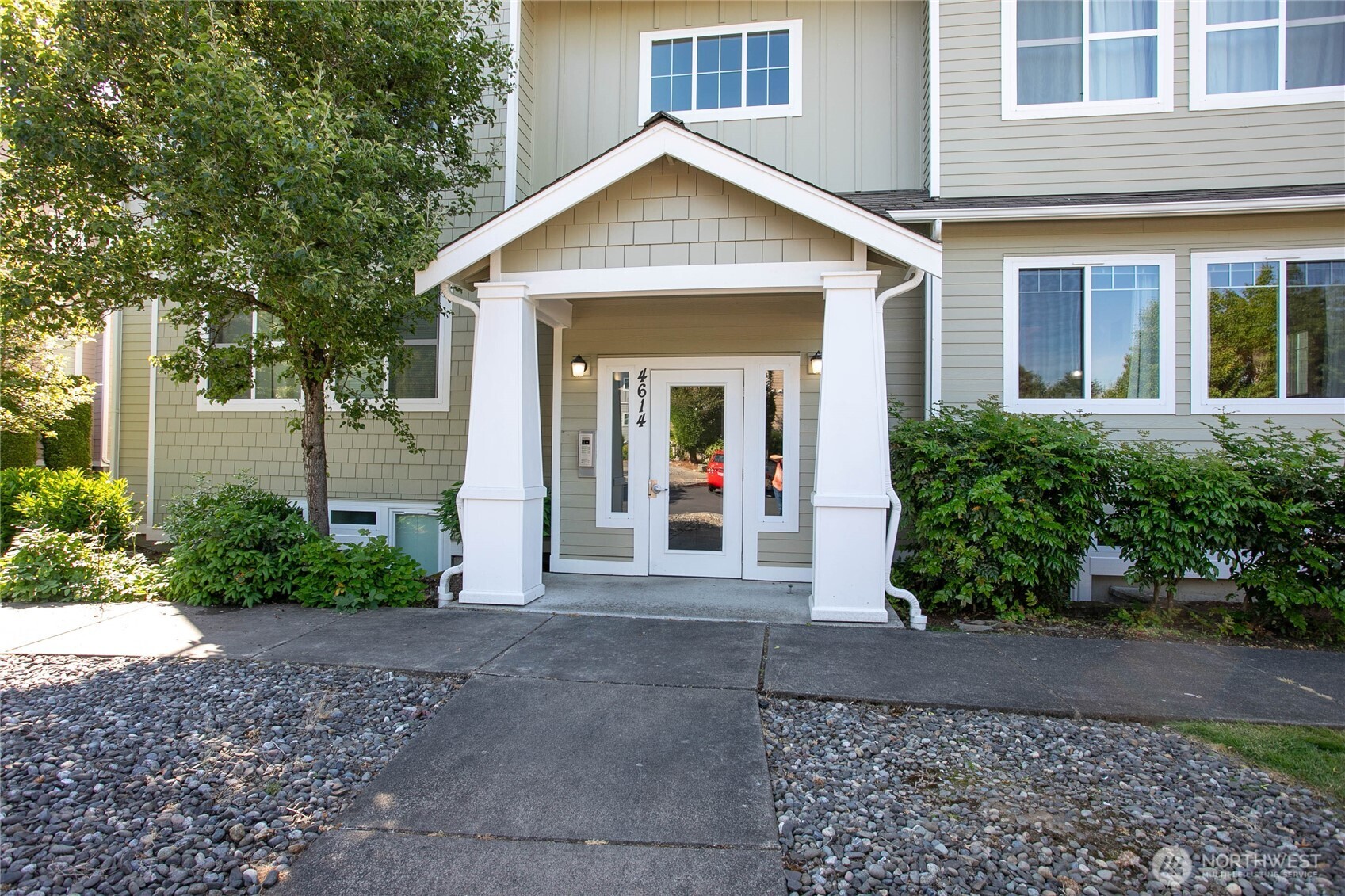 4614 Celia Way 202