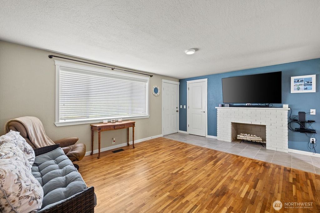 Photo of 6726 Hernderson Boulevard SE, Tumwater, WA 98501 (MLS # 2496972)