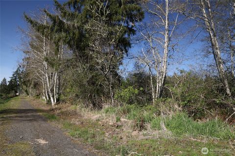 MLS: 2360097