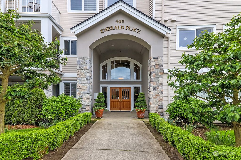 Photo of 400 Walnut Street #302, Edmonds, WA 98020 (MLS # 2069492)