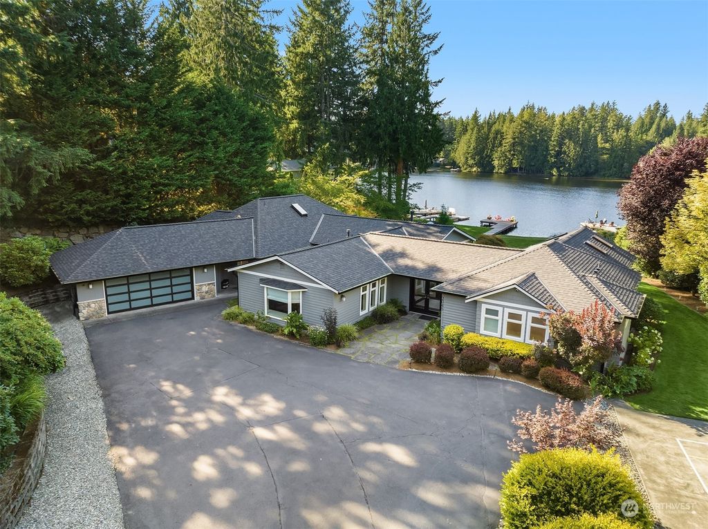Photo of 2045 E Beaver Lake Drive SE, Sammamish, WA 98075 (MLS # 2145980)