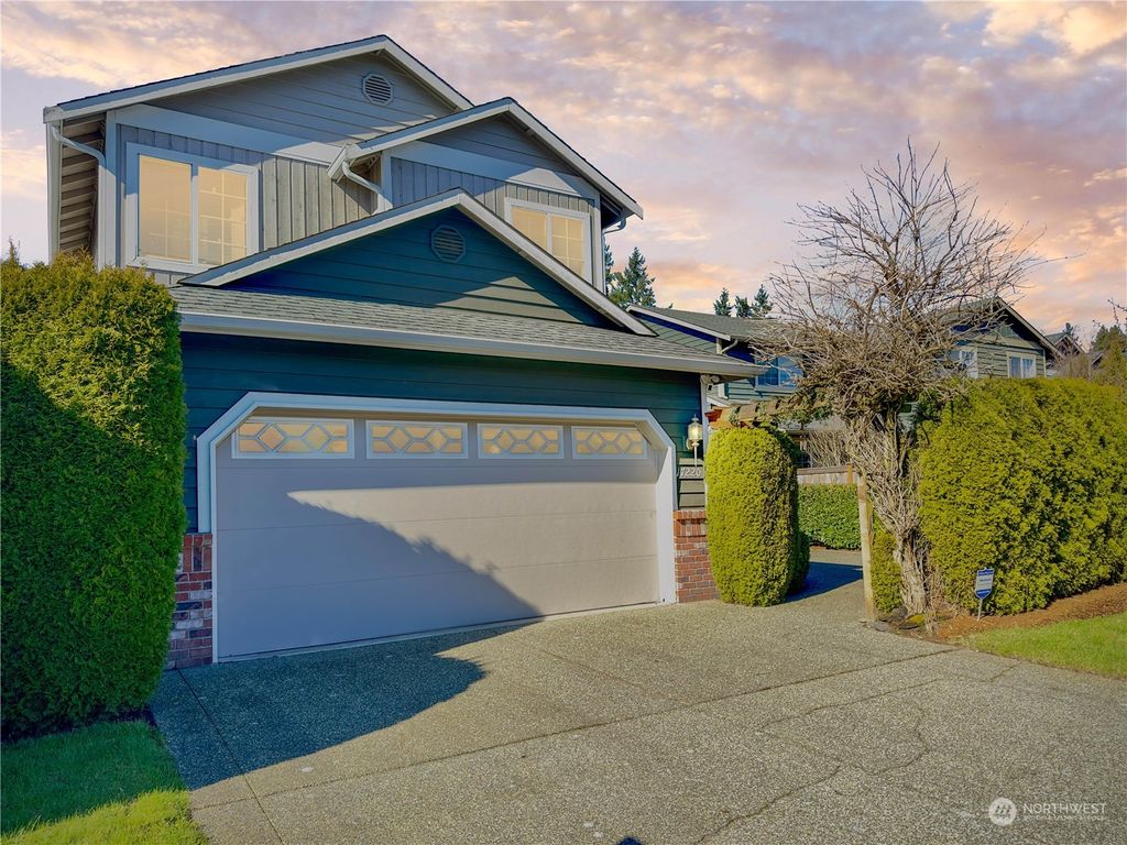 Photo of 17220 12TH PLACE Pl W, Lynnwood, WA 98037 (MLS # 2209234)